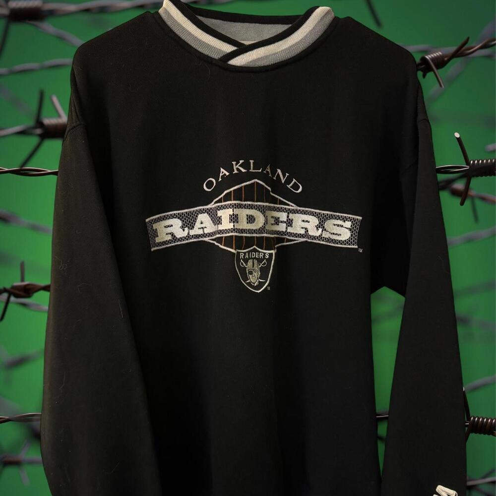 Vintage Black Oakland Raiders crewneck sweatshirt